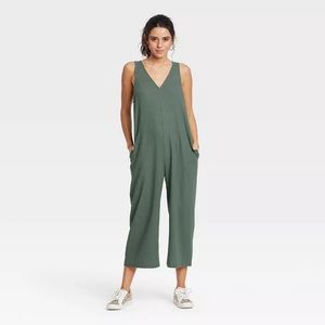 Universal Thread Sleeveless Cropped Jumpsuit